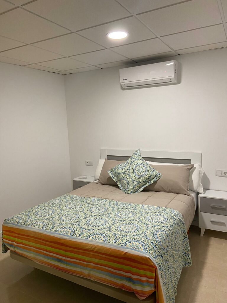 Apartamentos Turisticos Os Arcos - Portomarín Galicia - Apartamento Standard - dormitorio 2 c