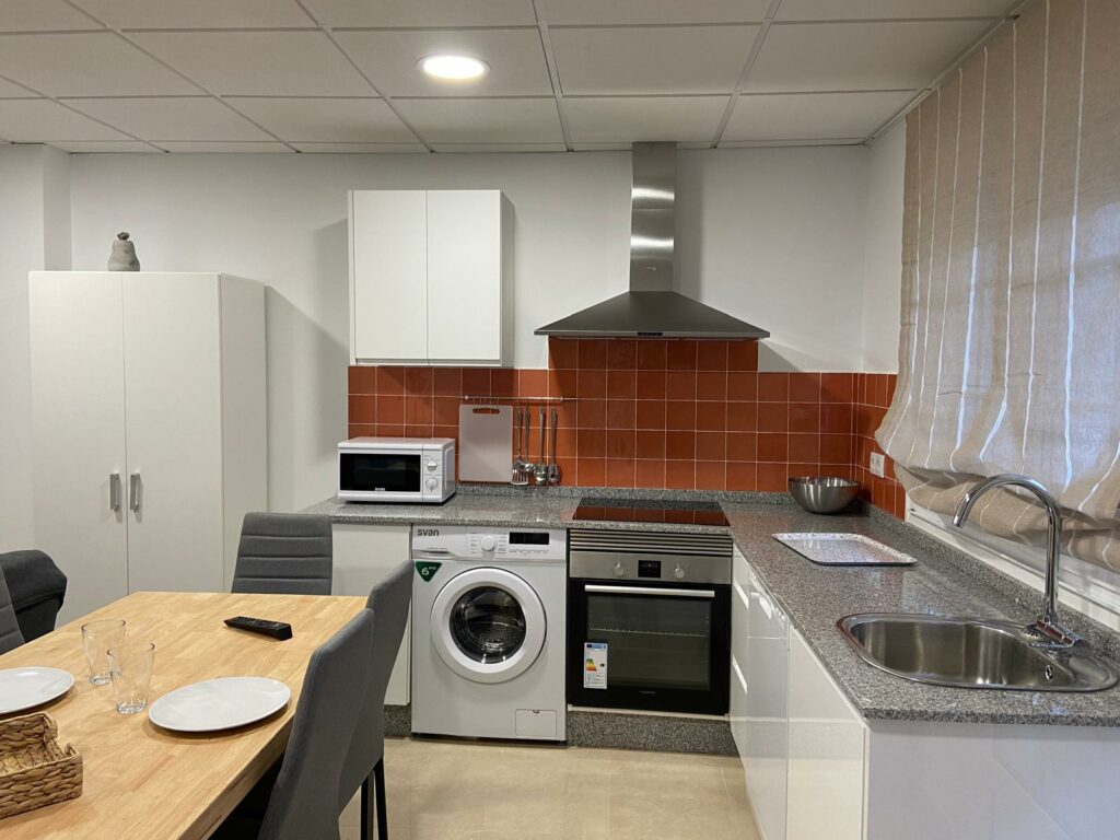 Apartamentos Turisticos Os Arcos- Portomarín Galicia- Apartamento dúplex - Cocina 1