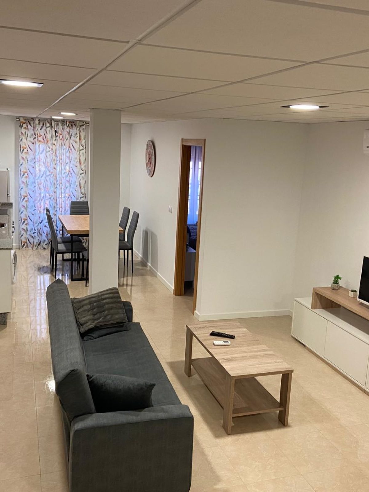 Apartamentos Turisticos Os Arcos - Portomarín Galicia - Apartamento Standard - zona salon 1